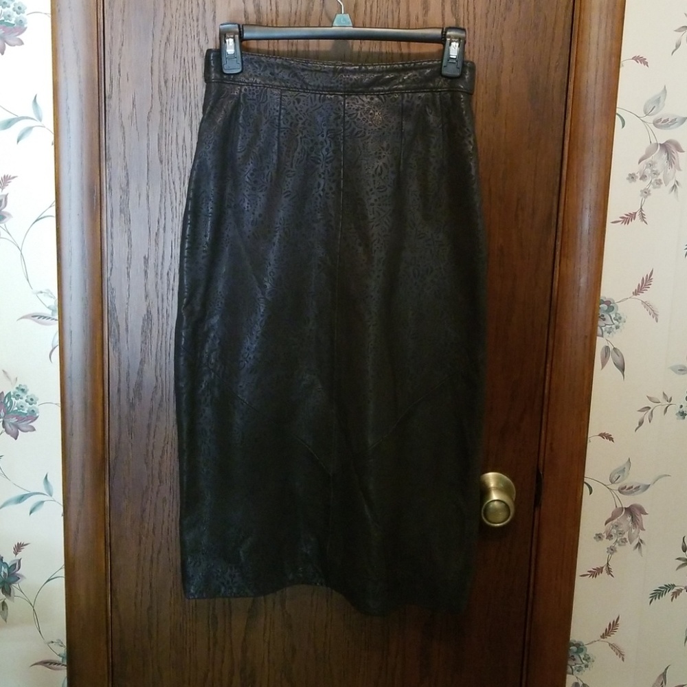 VINTAGE BERMAN'S BLACK SOFT LEATHER SKIRT